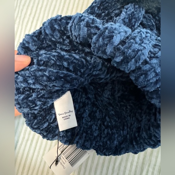 Blue Vera Bradley hat - Picture 2 of 2